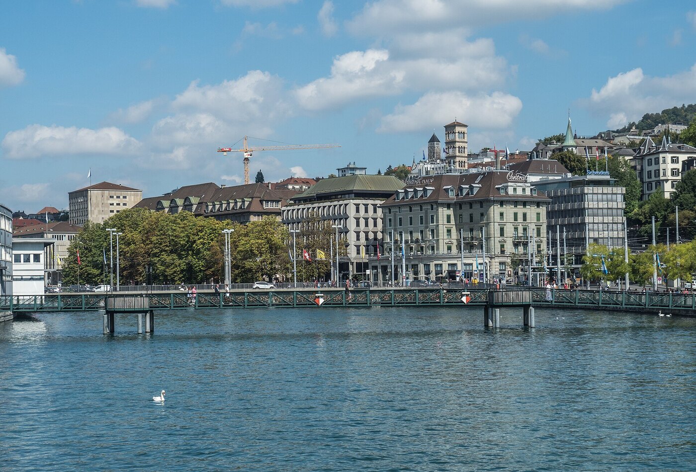 Zurich rail hub и Swiss city трансфер