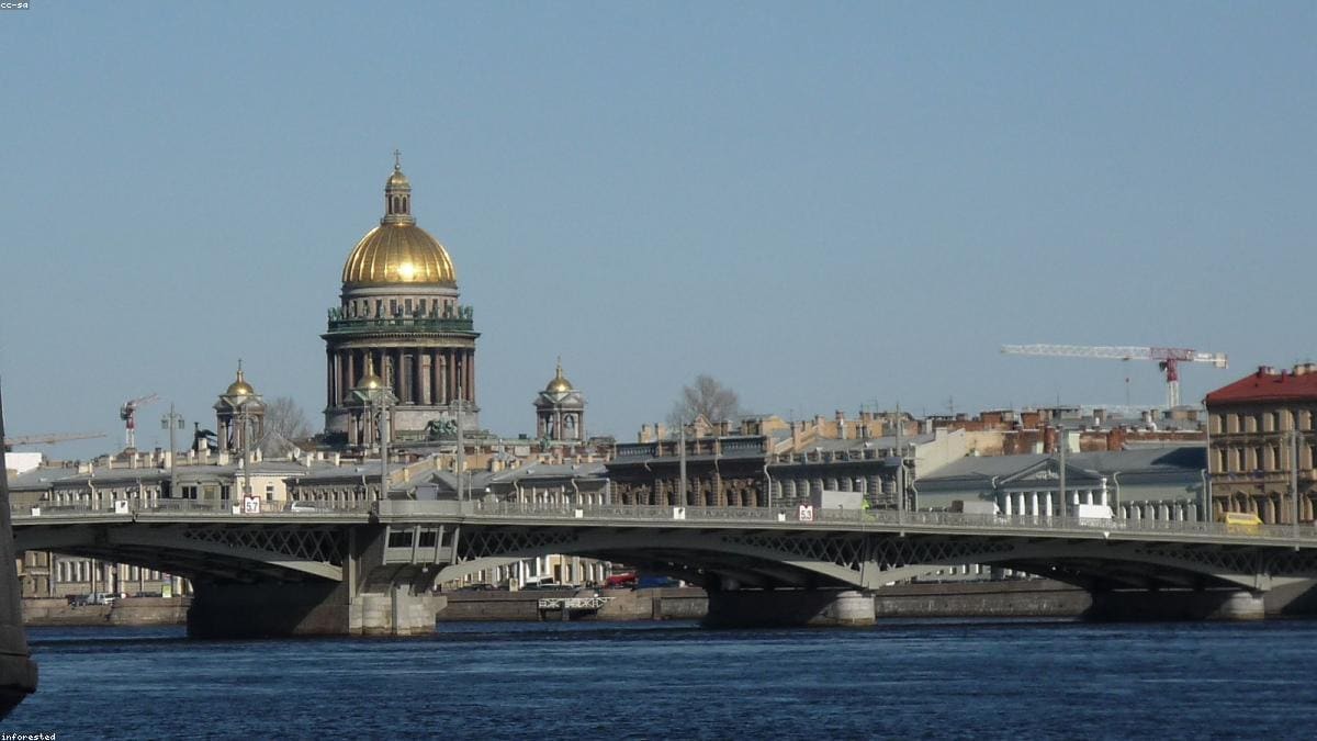 Санкт-Петербург: Эрмитаж и Дворцовая площадь