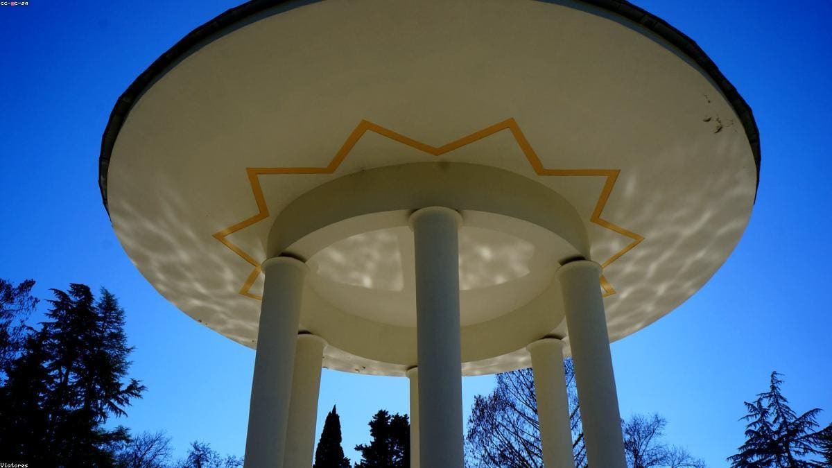 Вся страна: Валюта и деньги