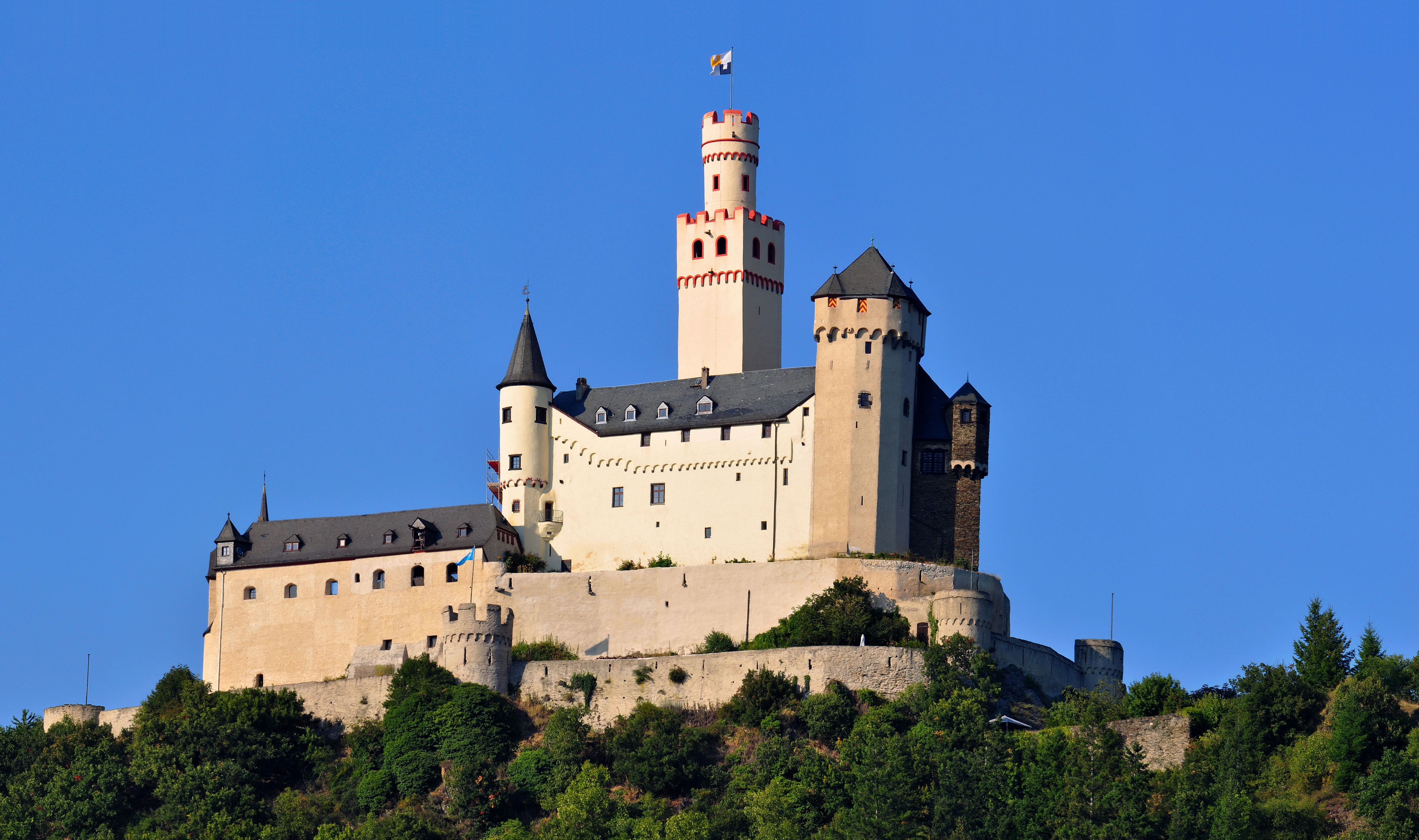 Marksburg и Middle Rhine castle зона