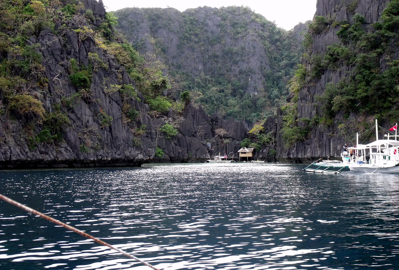 Coron island hopping and boat logistics